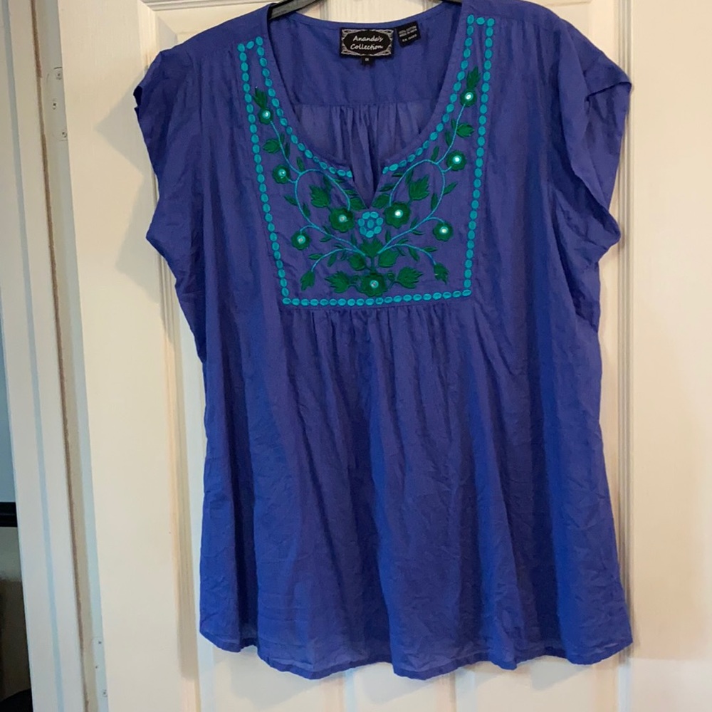 Beautiful Embroidery Short Sleeve Blouse